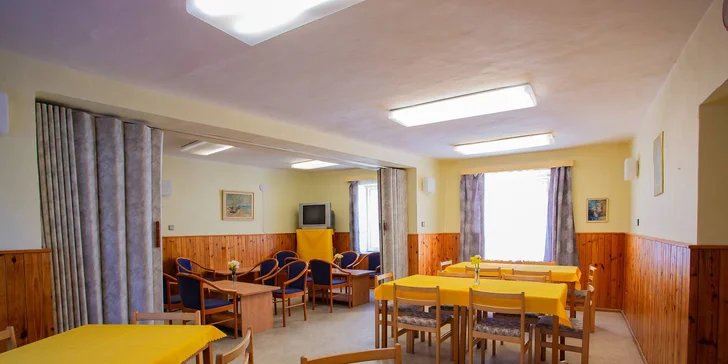 Víkendový rodinný pobyt u Mácháče: polopenze a dětský animační program