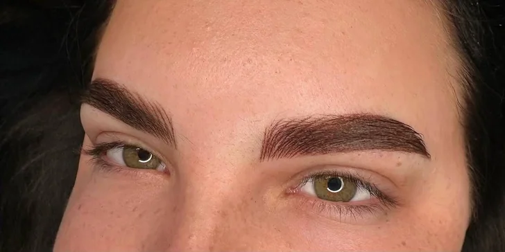 Predkreslenie ideálneho tvaru vám zaručí 100 % spokojnosť s výsledkom.