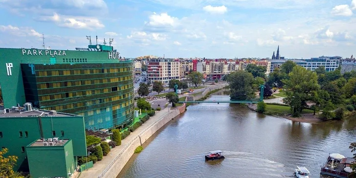 4* pobyt u centra Vratislavi: hotel přímo u Odry, snídaně a možnost sauny
