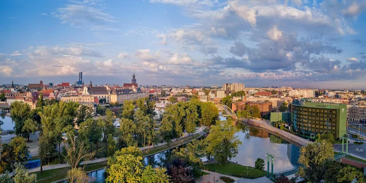 4* pobyt u centra Vratislavi: hotel přímo u Odry, snídaně a možnost sauny