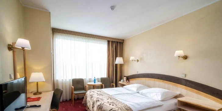 4* pobyt u centra Vratislavi: hotel přímo u Odry, snídaně a možnost sauny