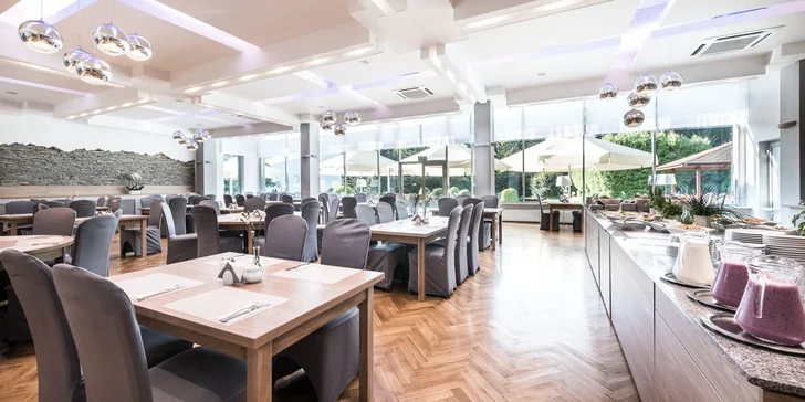 Pobyt v Sadeckých Beskydech: horský hotel s wellness, sportovišti a polopenzí