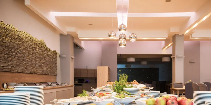 Pobyt v Sadeckých Beskydech: horský hotel s wellness, sportovišti a polopenzí