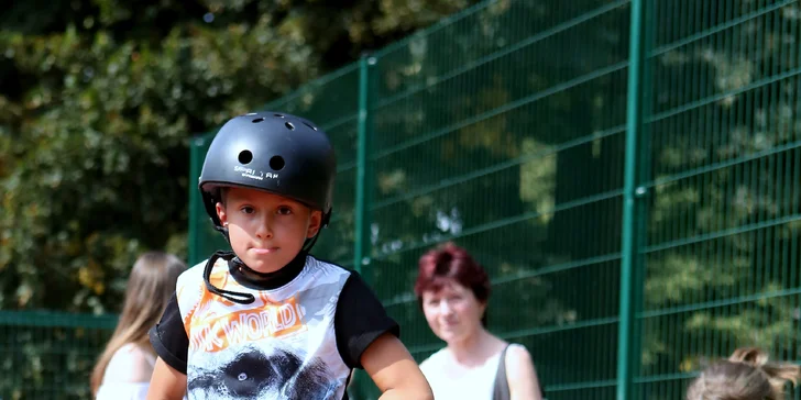 Zahopsejte si: klokaní boty nebo pogo skákací tyč na 30, 60 nebo 90 min.
