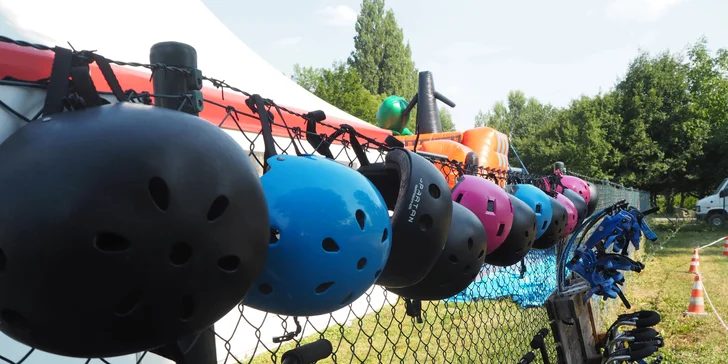 Zahopsejte si: klokaní boty nebo pogo skákací tyč na 30, 60 nebo 90 min.