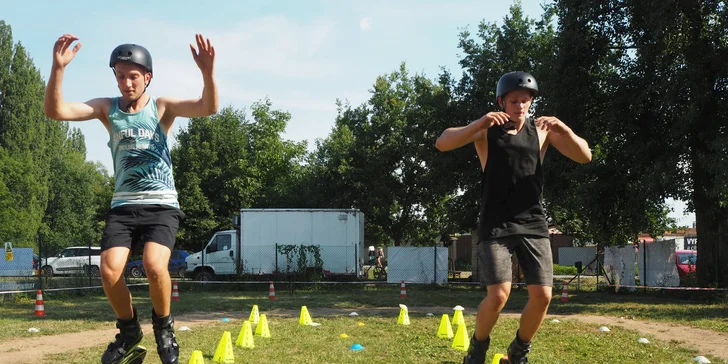 Zahopsejte si: klokaní boty nebo pogo skákací tyč na 30, 60 nebo 90 min.
