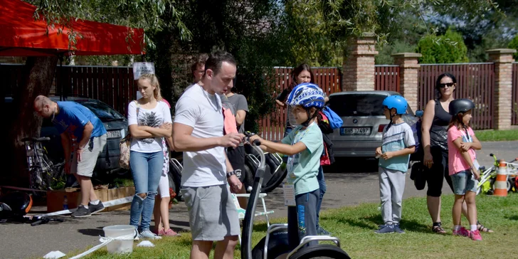 Vozítko Segway na 30, 60 či 90 minut: jízda po vyznačené dráze s dozorem