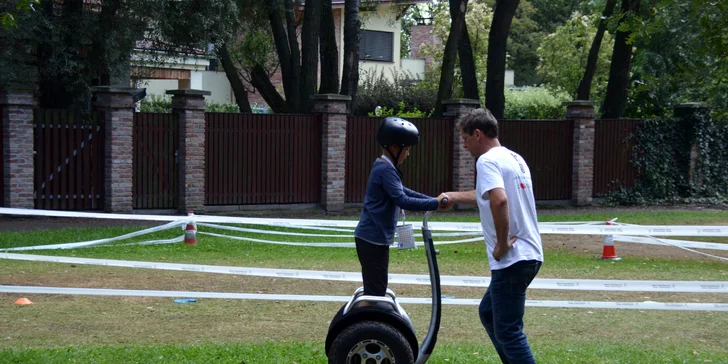 Vozítko Segway na 30, 60 či 90 minut: jízda po vyznačené dráze s dozorem