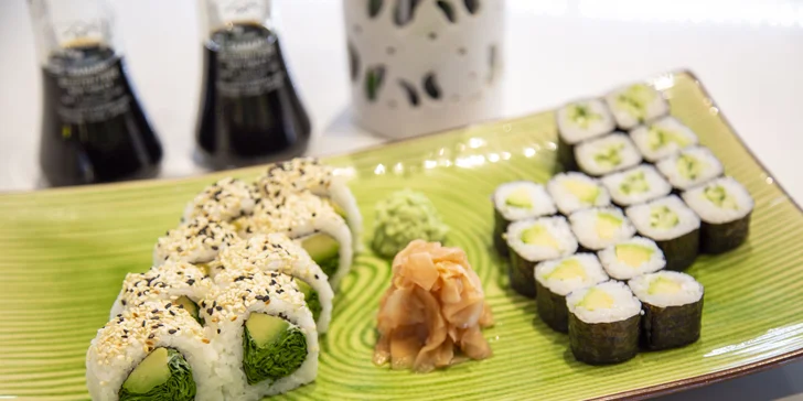 Sushi sety s 8–24 rolkami: kousky lososem, tuňákem i vege