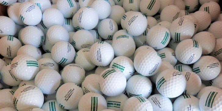 Vstup na driving range pro dva a 100 nebo 400 míčků