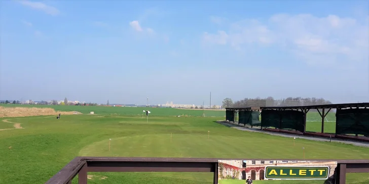 Vstup na driving range pro dva a 100 nebo 400 míčků