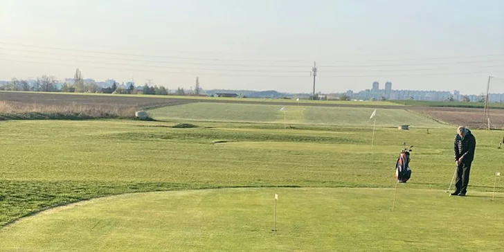 Vstup na driving range pro dva a 100 nebo 400 míčků