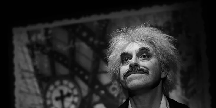 Vstupenka na představení Relativita v divadle v Řeznické: Miroslav Táborský jako Albert Einstein
