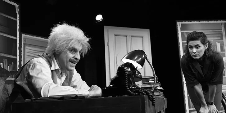Vstupenka na představení Relativita v divadle v Řeznické: Miroslav Táborský jako Albert Einstein