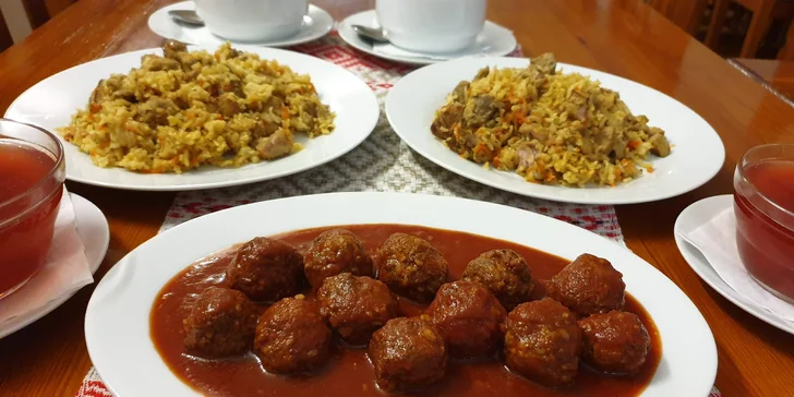 4chodové rusko-uzbecké menu: polévka, plov, masové koule a kisel