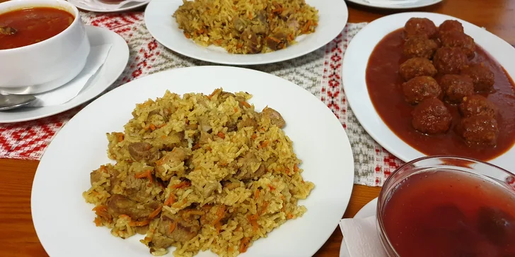 4chodové rusko-uzbecké menu: polévka, plov, masové koule a kisel