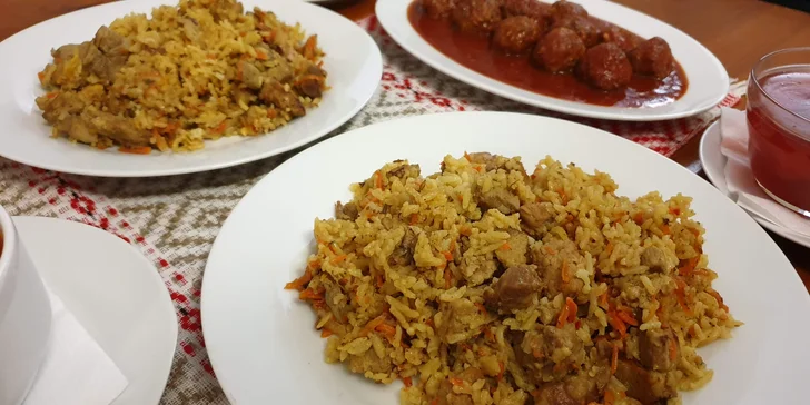 4chodové rusko-uzbecké menu: polévka, plov, masové koule a kisel