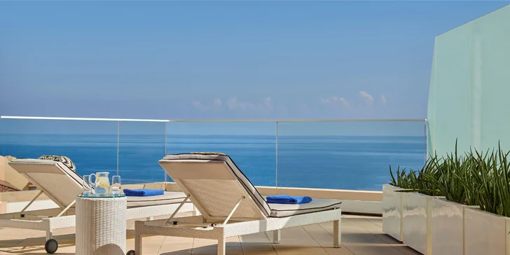 Prosluněné dny v emirátu Fujairah: 4–12 nocí v 5* hotelu, bazén a wellness