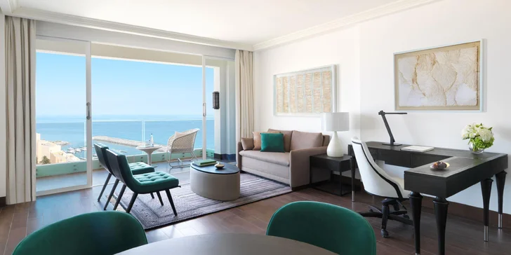 Prosluněné dny v emirátu Fujairah: 4–12 nocí v 5* hotelu, bazén a wellness