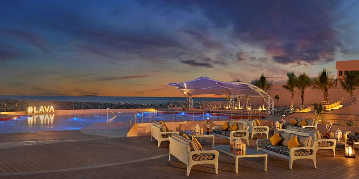 Prosluněné dny v emirátu Fujairah: 4–12 nocí v 5* hotelu, bazén a wellness