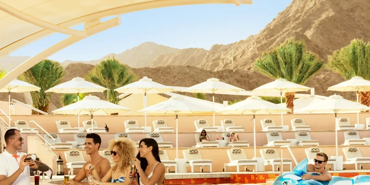 Prosluněné dny v emirátu Fujairah: 4–12 nocí v 5* hotelu, bazén a wellness