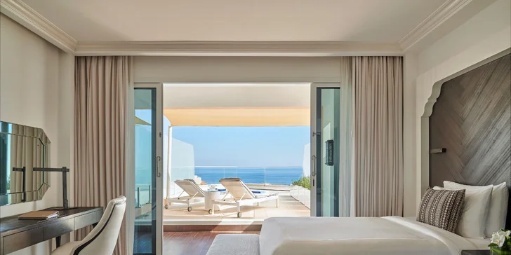 Prosluněné dny v emirátu Fujairah: 4–12 nocí v 5* hotelu, bazén a wellness