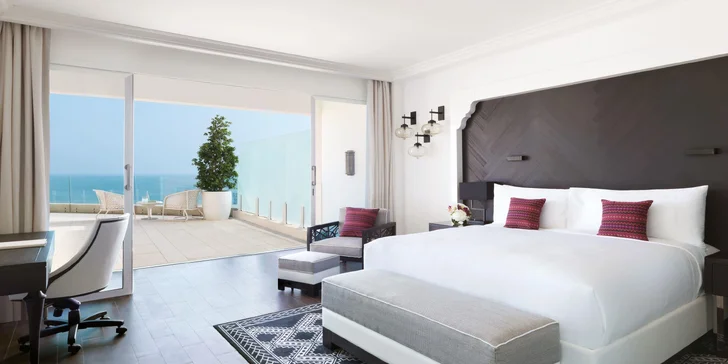 Prosluněné dny v emirátu Fujairah: 4–12 nocí v 5* hotelu, bazén a wellness