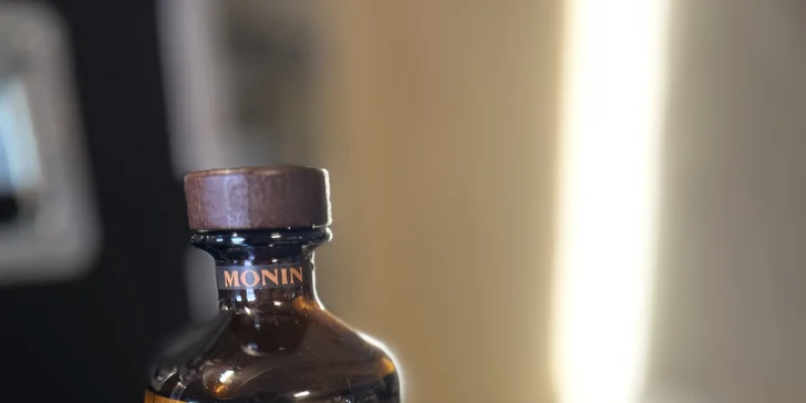 Pracovat budete s profi barmanskou výbavou a s nealko verzemi destilátů, jako je gin, tequila, vodka či rum.