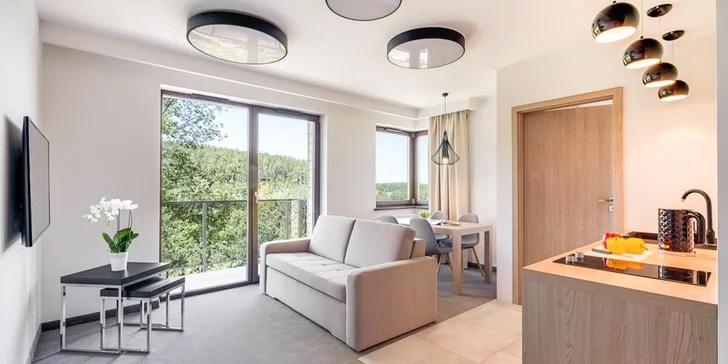 Všechny apartmány mají kuchyňský kout s varnou deskou, rychlovarnou konvicí a sadou nádobí.