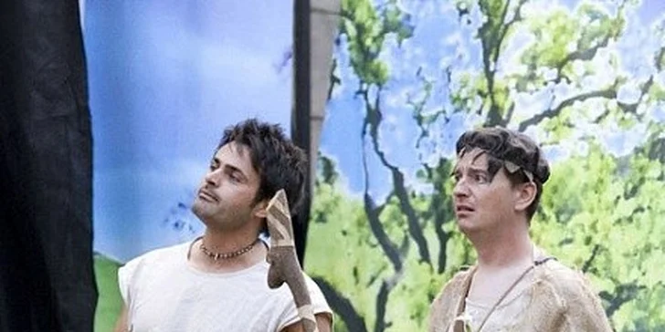 Legendární Dívčí válka 18.7. Letní scéna na střeše Galerie Harfa za 99 Kč