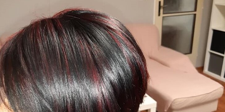 Dopřejte si kompletní oživení účesu: Melírování a barvení dámských vlasů