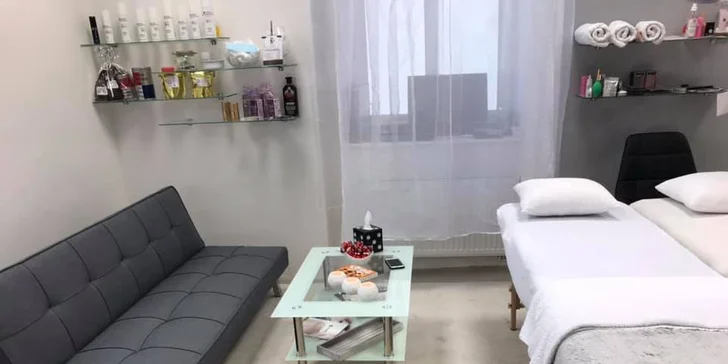 Dokonalé řasy: Prodlužování řas metodou řasa na řasu nebo volume lashes
