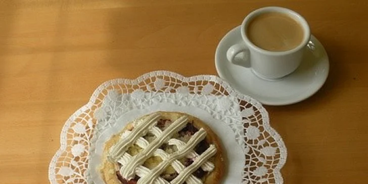 Menu pro dva - káva a koláč v hodnotě 94 Kč