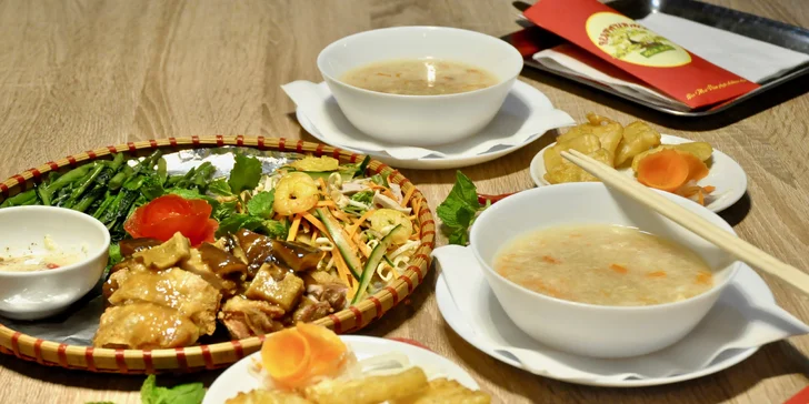4chodové menu vietnamských specialit podle výběru pro 2 osoby