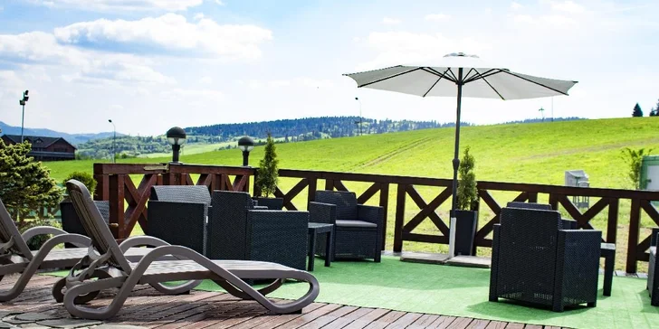 Relax v Tatrách pro pár i rodinu: polopenze, neomezený wellness, bazén i fitko
