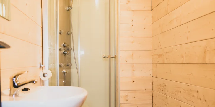 Nově zrekonstruovaná chata v Krkonoších: apartmán až pro 4 osoby a snídaně