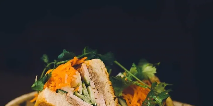 20% sleva na veškerý sortiment vietnamského bistra Banh-mi-ba: bagety, nudle i polévky