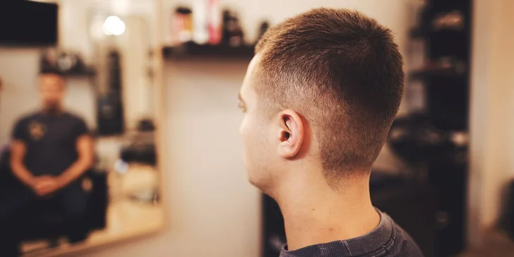 Precizní pánský střih a úprava vousů od profesionálních stylistů