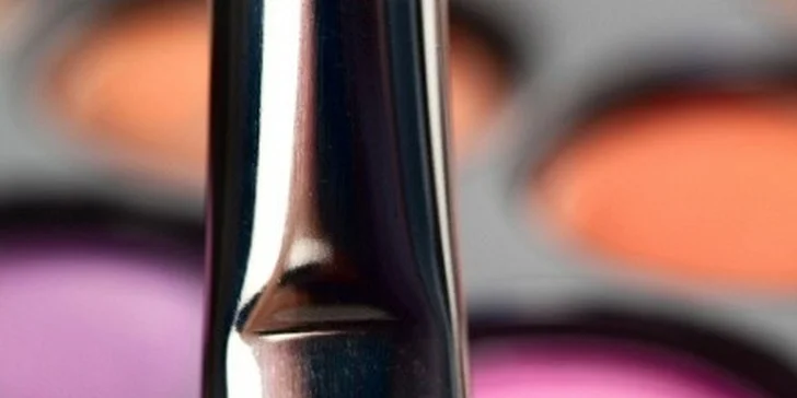 133 Kč za základy líčení "krok za krokem" v původní hodnotě 500 Kč