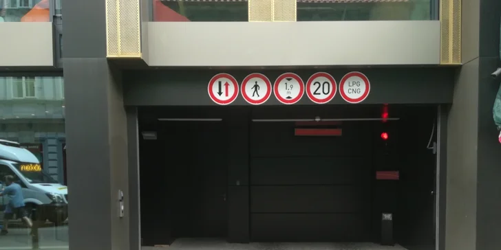 Auto jako nové: kompletní péče s dezinfekcí i voskováním vozu