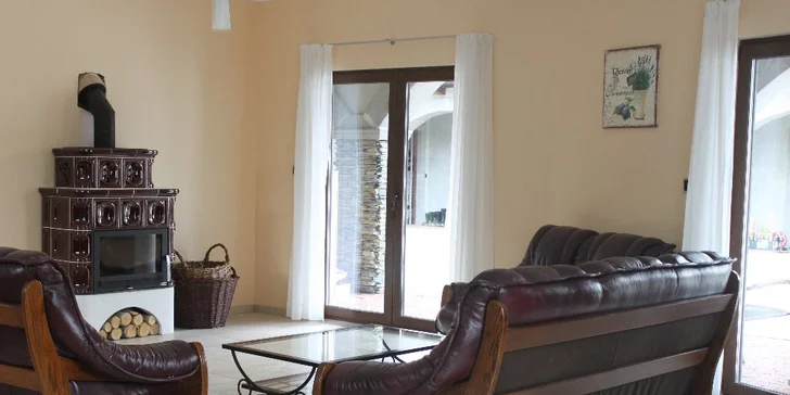 Pobyt na ranči ve stylu Provence: moderní apartmán s kuchyňkou a bazén