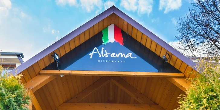 Pizza z pece: 1 nebo 2 kousky podle výběru v italské restauraci