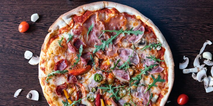 Pizza z pece: 1 nebo 2 kousky podle výběru v italské restauraci