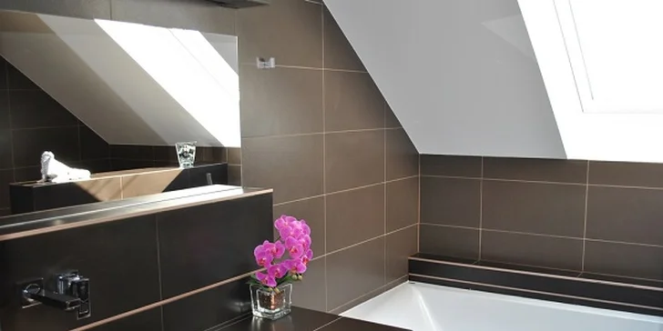 Pobyt se snídaní v moderním apartmánu a možnost jízdy v luxusním voze