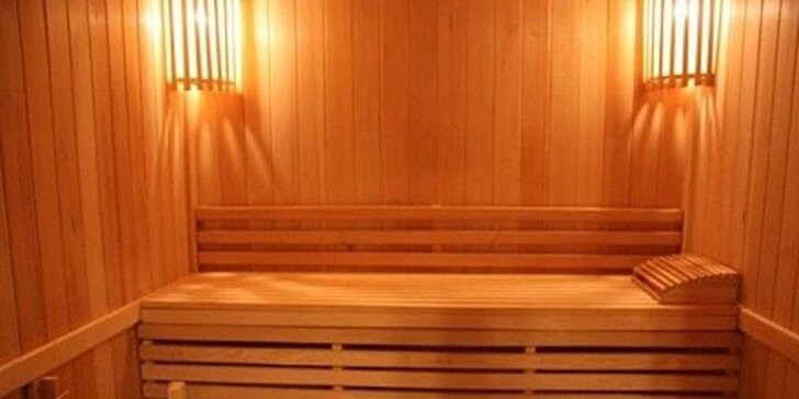 Dvě hodiny v luxusní privátní vířivce a finské sauně pro max. čtyři osoby