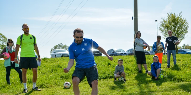Trochu fotbal, trochu golf – fotbalgolf: skvělá zábava pro malé i velké