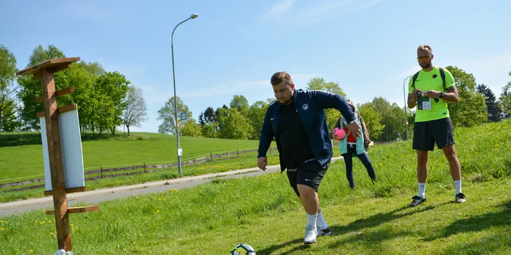 Trochu fotbal, trochu golf – fotbalgolf: skvělá zábava pro malé i velké