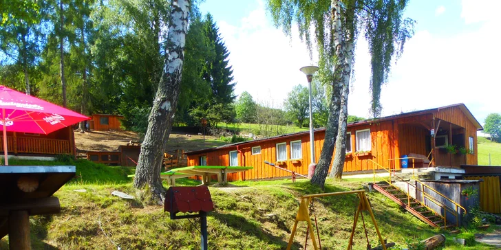 Pobyt v kempu u Lipna pro dva: polopenze, koupání a výlety