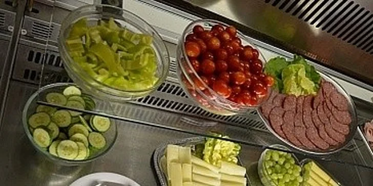 Bohatá snídaně v hotelu Donatello