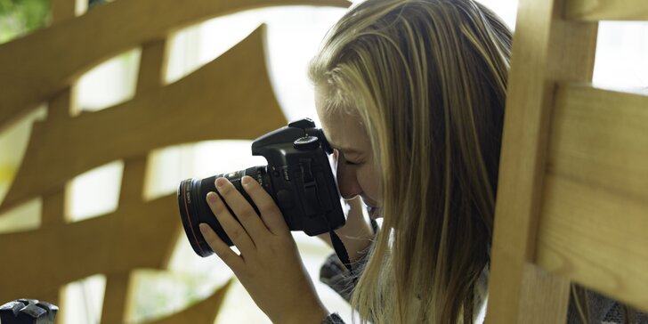Tvořte dokonalé fotky: skupinový či individuální fotokurz ovládání zrcadlovky